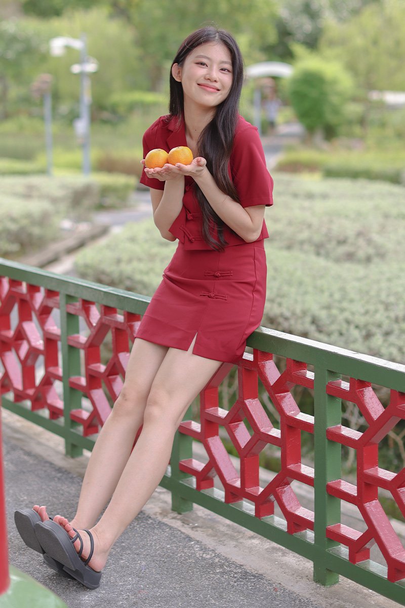 Kaiya V-Cut Cheongsam Skort Scarlet