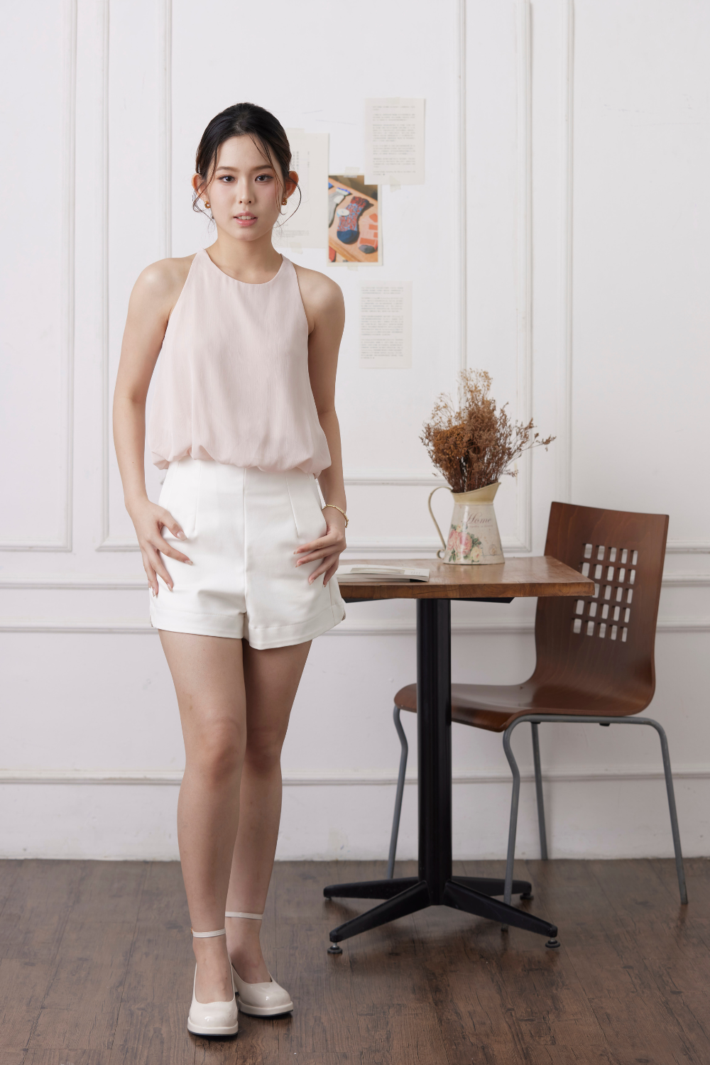[RESTOCK 2] Emilia Curved Hem Shorts Ivory