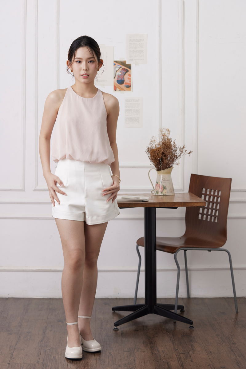 [BACKORDER] Emilia Curved Hem Shorts Ivory