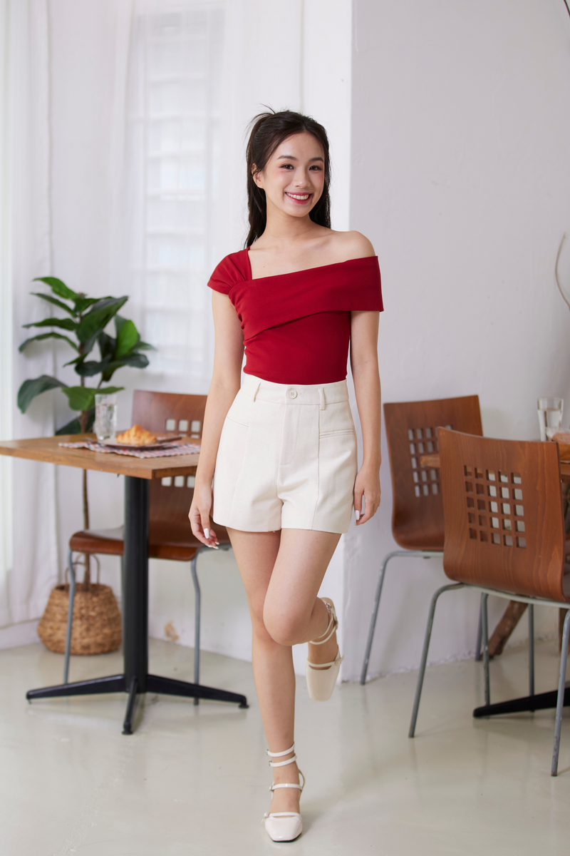 [BACKORDER] Fiona Asymmetrical sleeve top Scarlet