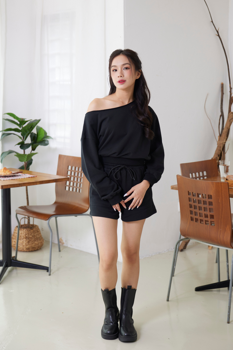 Shiloh Off Shoulder Top Black