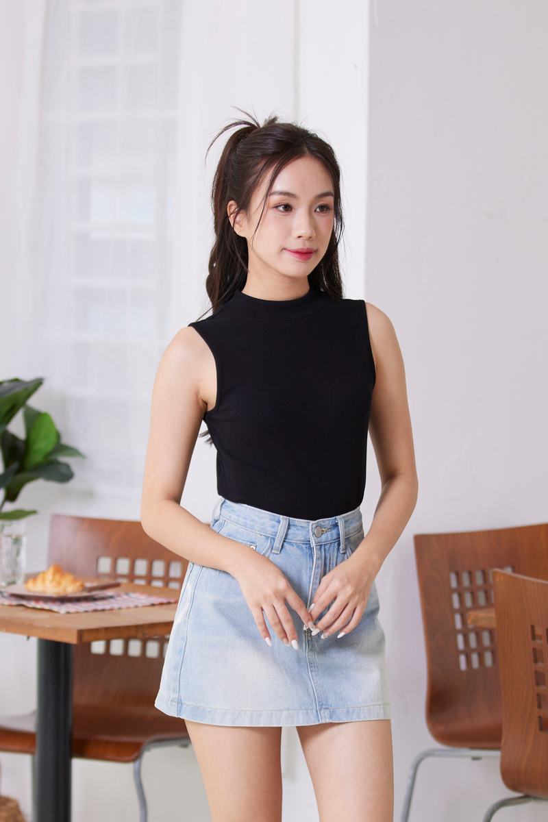 Flexi High Neck Sleeveless Crop Black