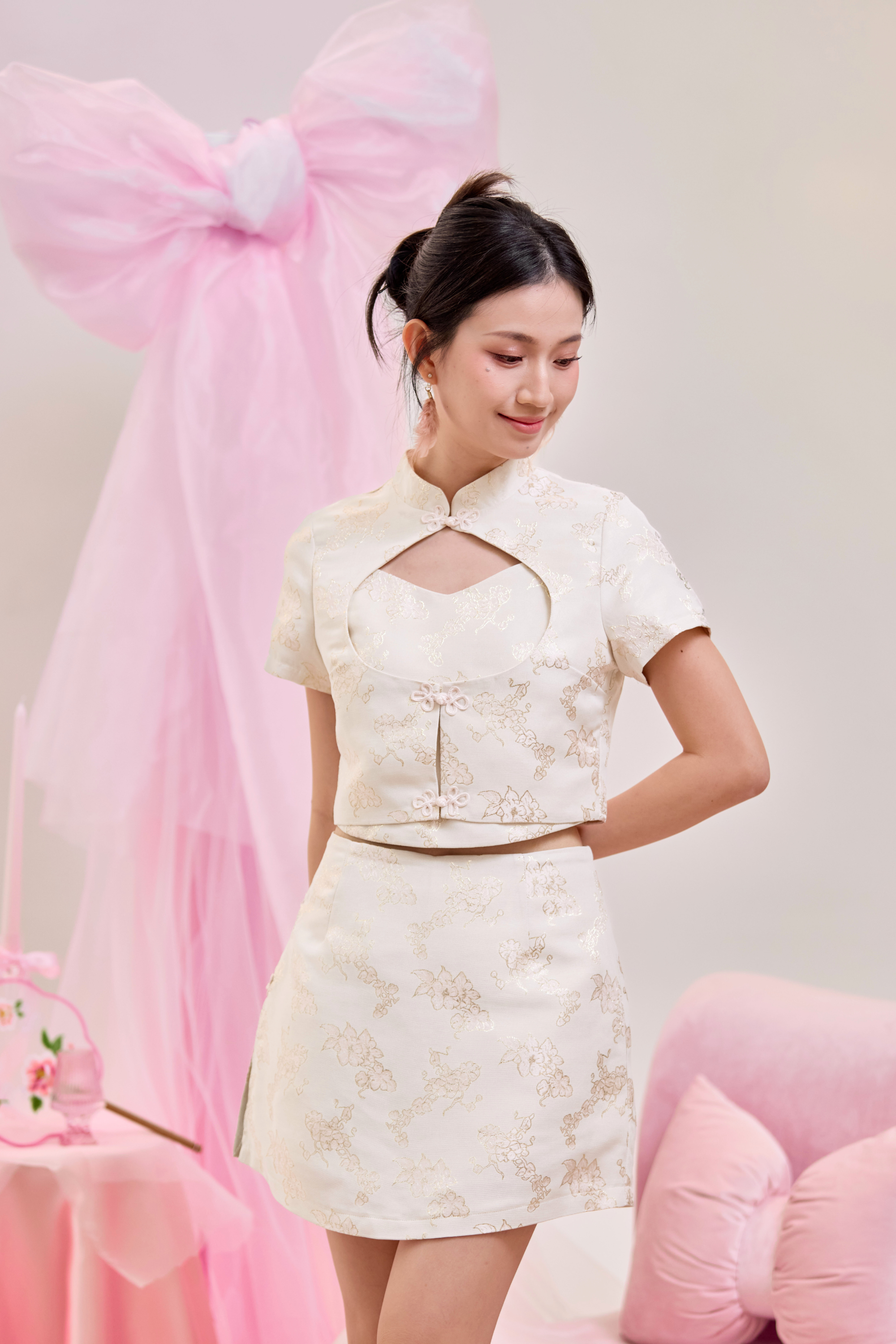 Hua Jacquard Cheongsam Top Cream
