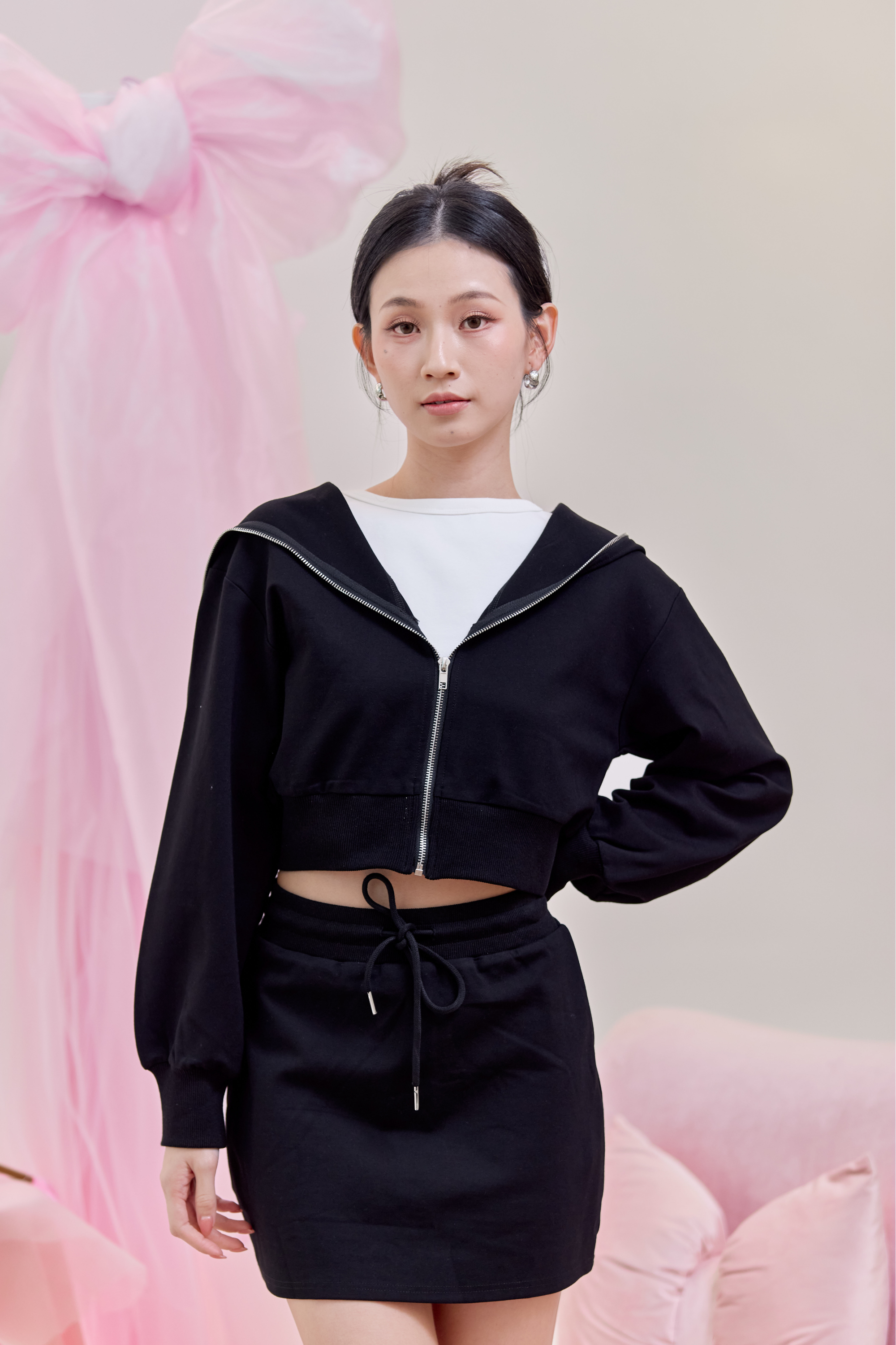 [RESTOCK] Yannie Cropped Hoodie Black