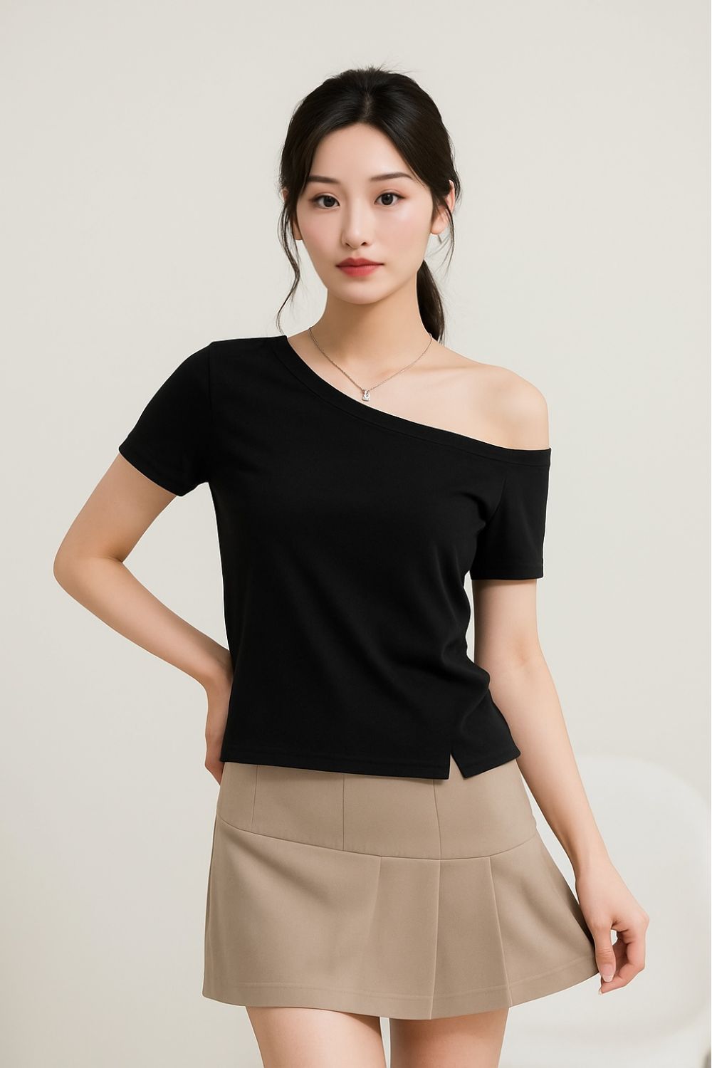 Solea Stripe Shoulder Top Black