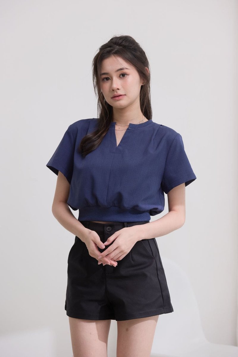 Elle Pleated V-Crop Top Dark Blue