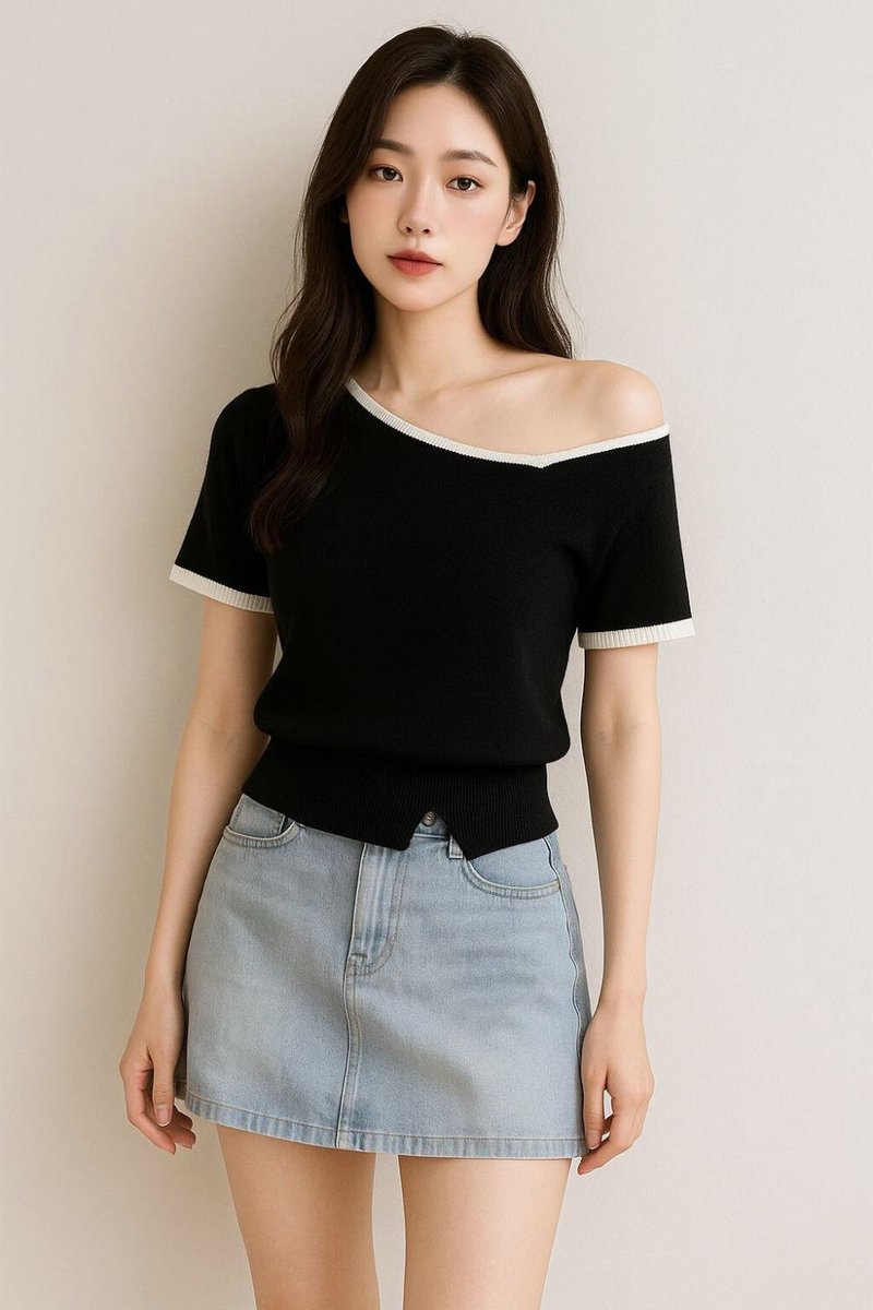 Solea Stripe Shoulder Top Black