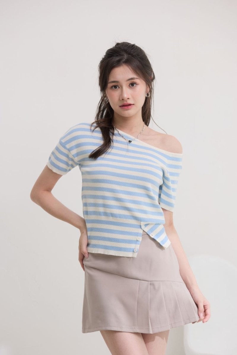 Solea Stripe Shoulder Top Sky