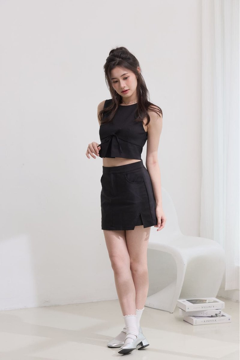 [Backorder] Harper V-Slits Skirt Black