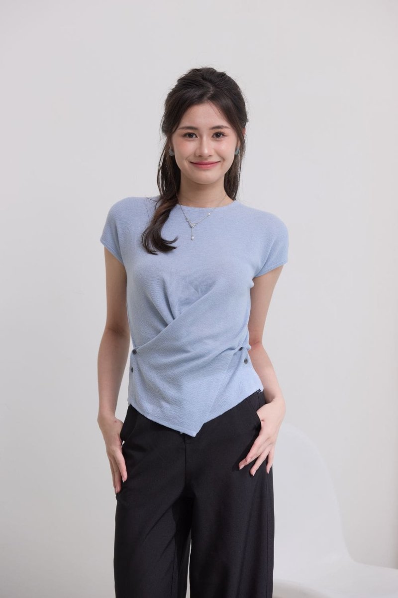 Aria Twist Hem Knit Top Sky