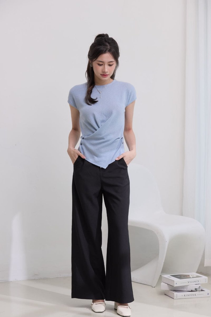 Aria Twist Hem Knit Top Sky