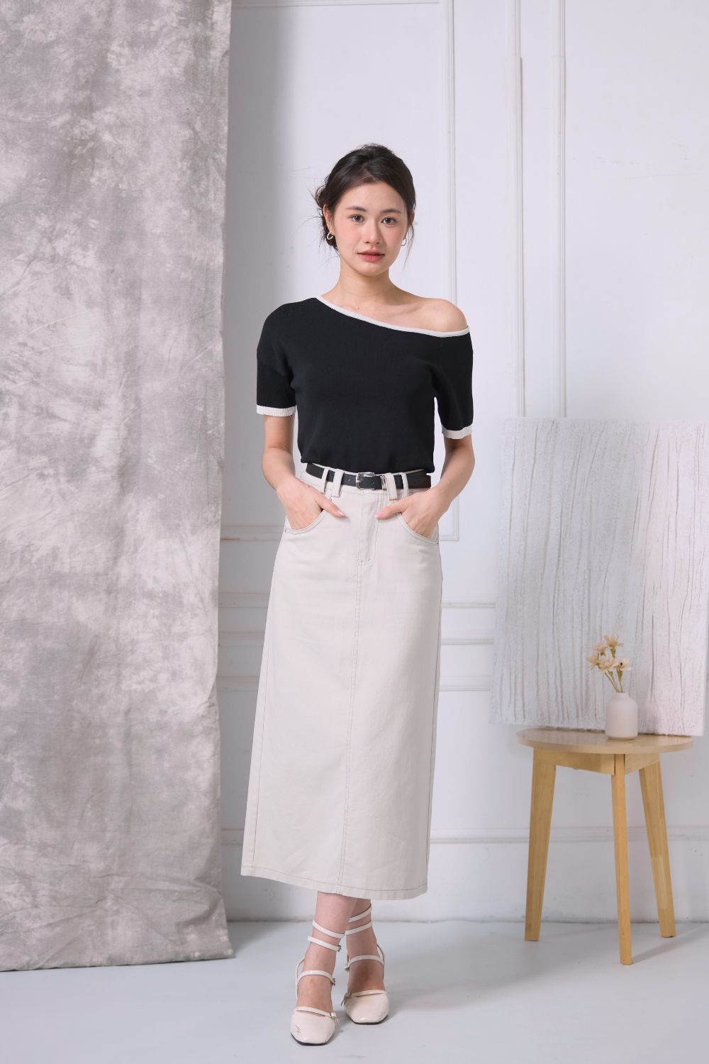 Solea Stripe Shoulder Top Black