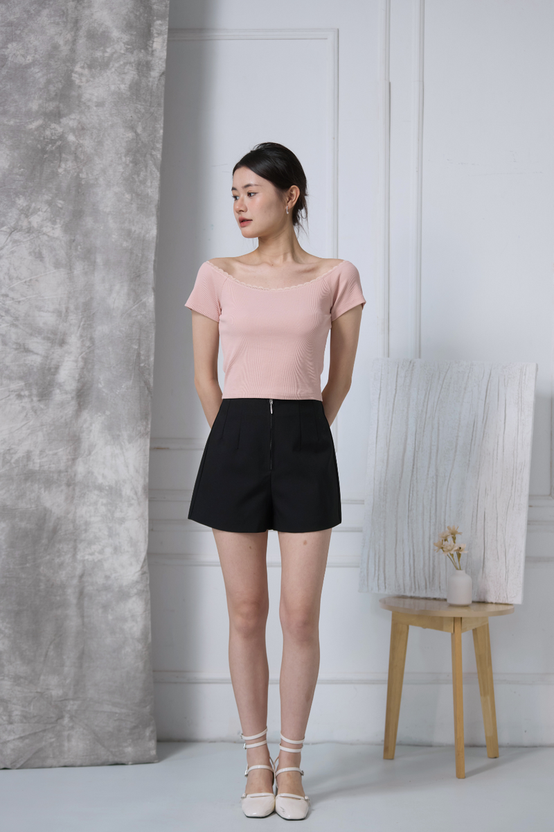 Lunelle Zip Pleated Shorts Black