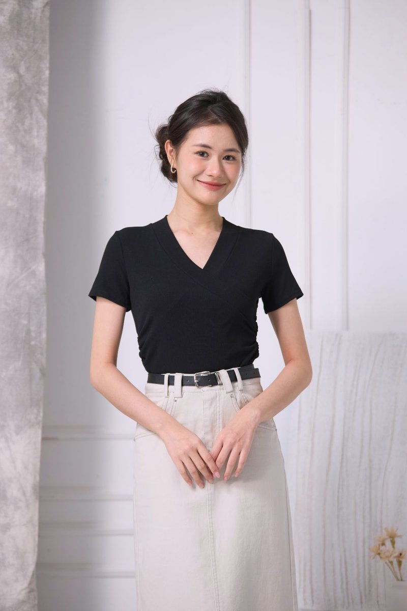 Evana Twist Front Top Black
