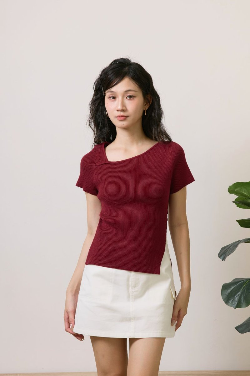 Thalyn Asymmetrical Knit Top Wine