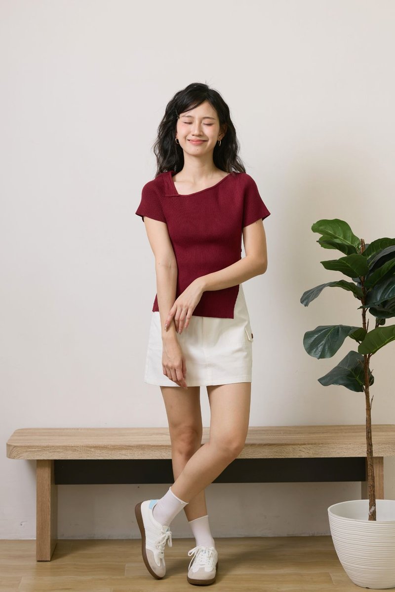Thalyn Asymmetrical Knit Top Wine