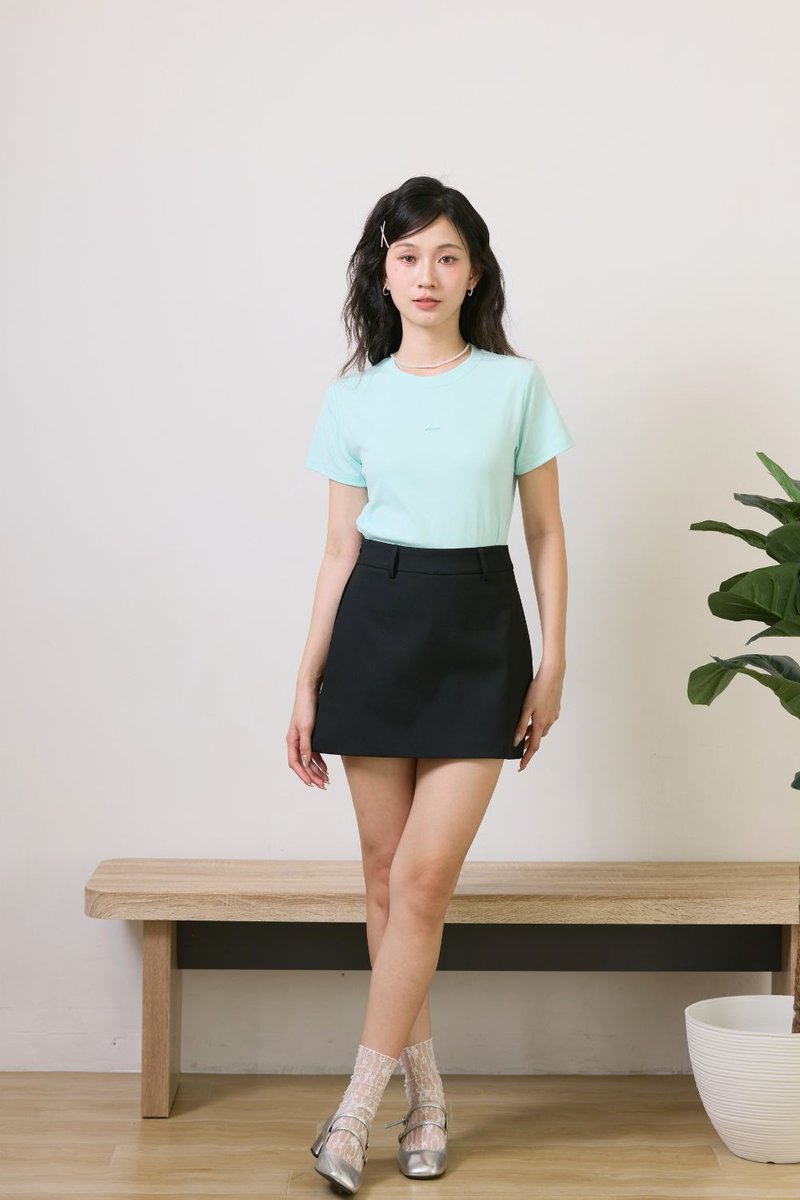 Clarisse Side-Slit Skort Black