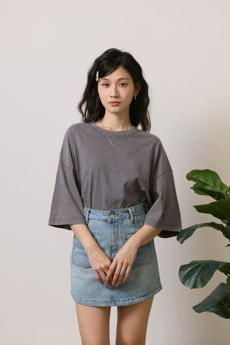 Ruelle Washed Oversized Top Grey