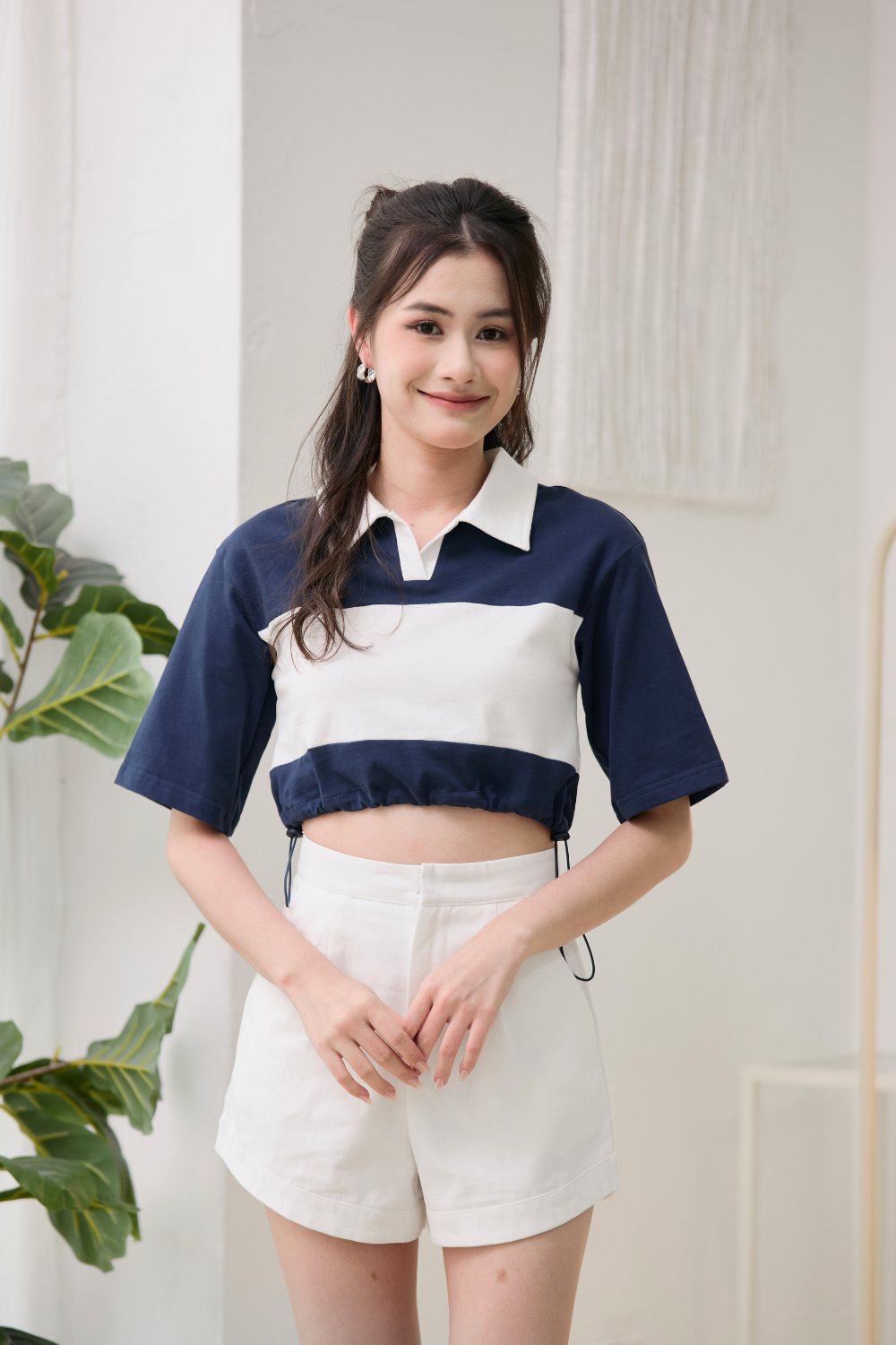 Florene Contrast Polo Crop Midnight
