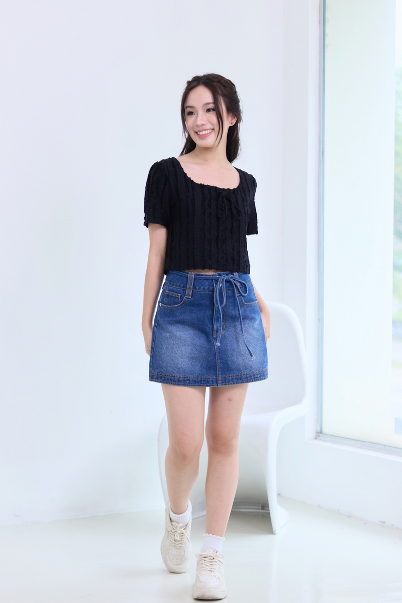 Elviera Textured Crop Top Black