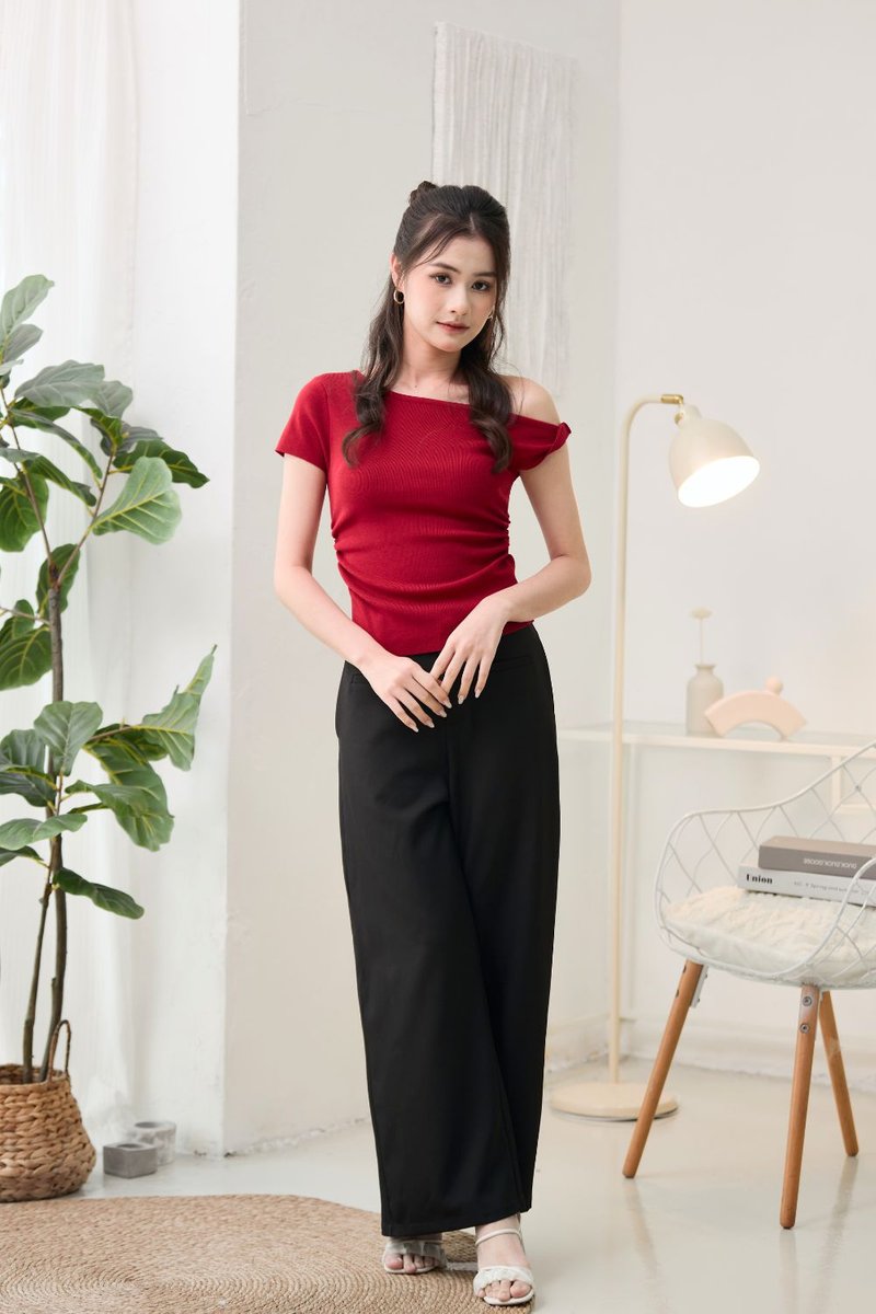 Sorelle Side Off Shoulder Top Wine