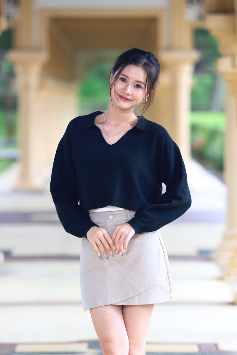 Catherine Collared Long Sleeve Knit Pullover Black