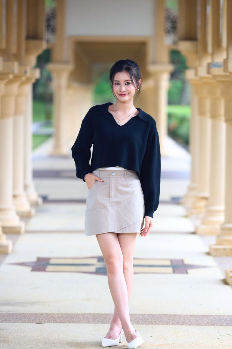 Catherine Collared Long Sleeve Knit Pullover Black