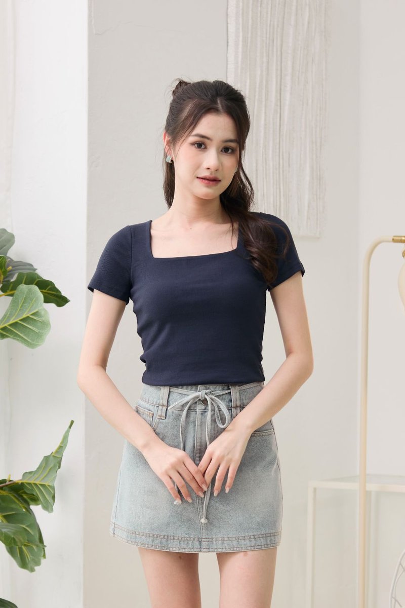 Curie Square Neck Top Midnight