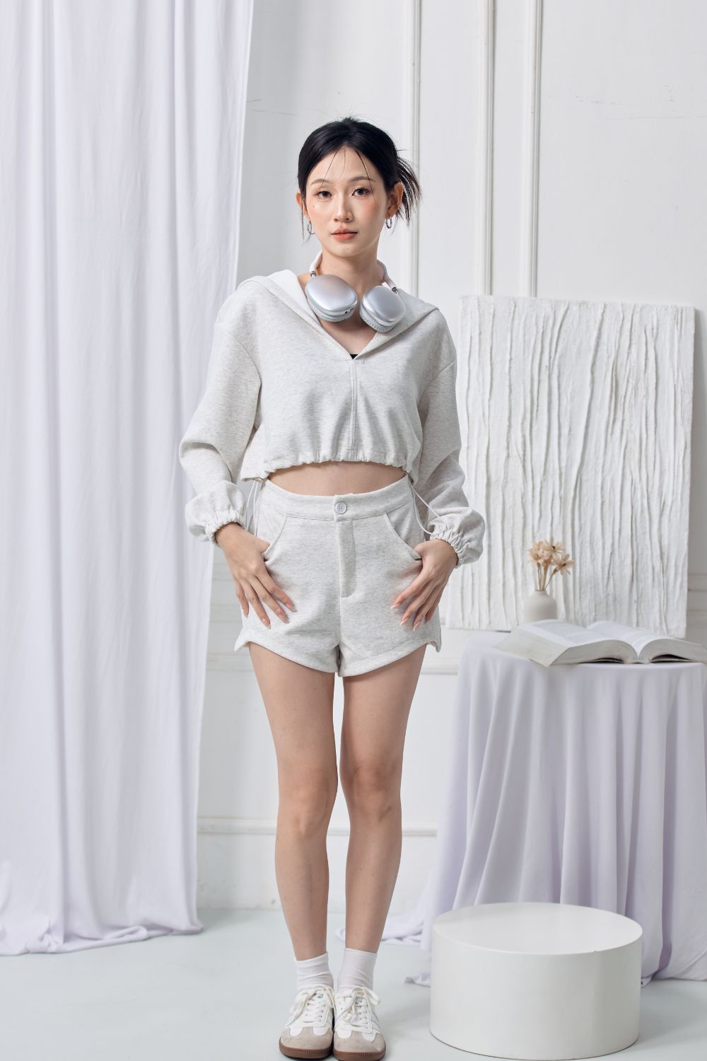 Kaitlyn Cropped Hoodie Light Grey