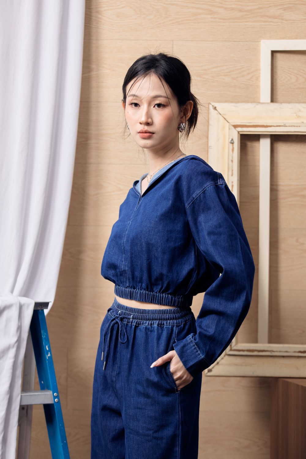 Annette Tencel Hoodie Top Dark Wash