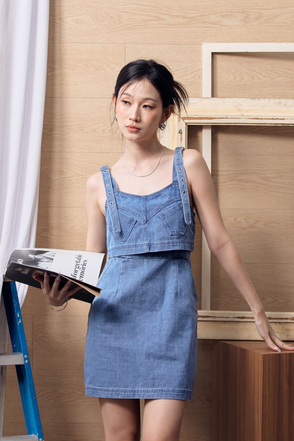 Vienna Denim Dress Light Washed