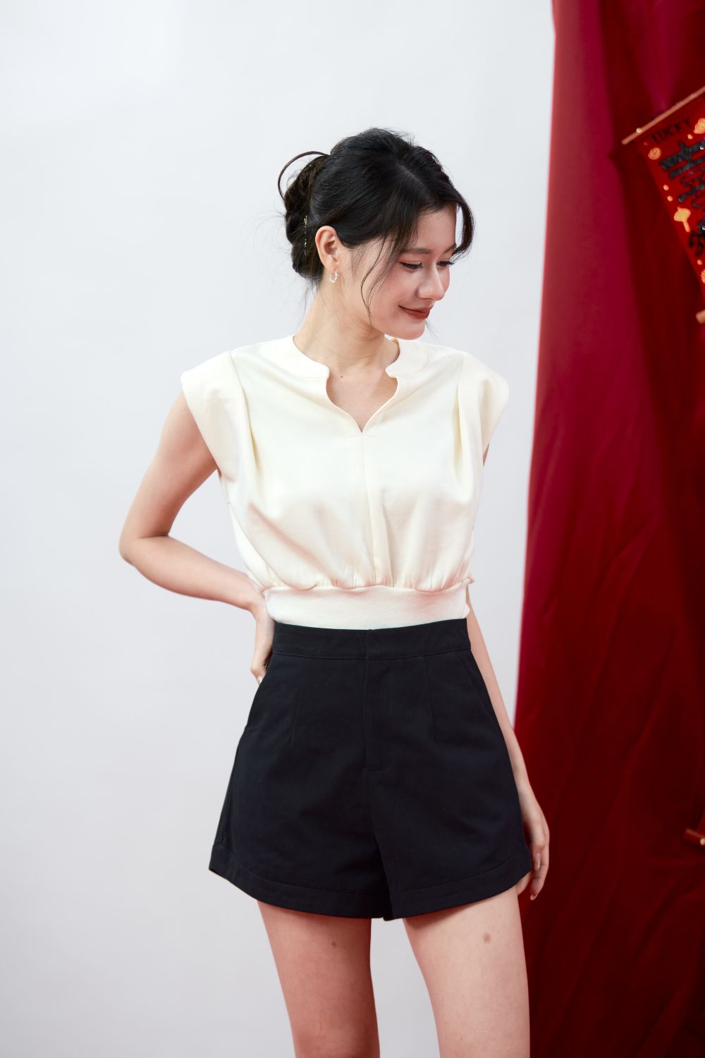 Corvella Cotton Twill Shorts Black