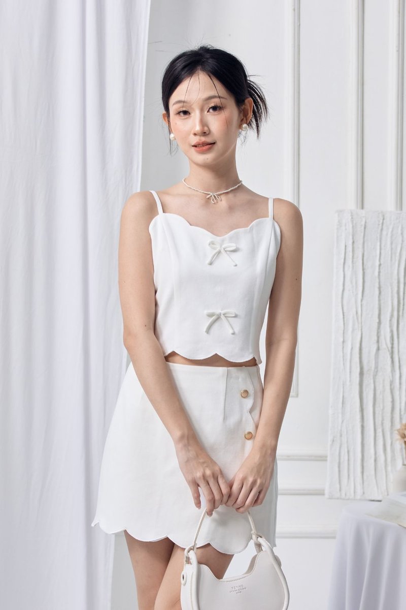 Lioré Scallop Spaghetti Top Ivory
