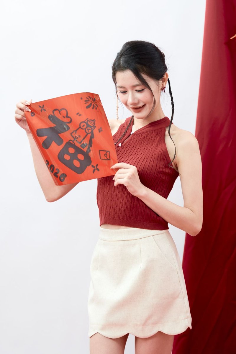 Avine Twisted Cable Knit Halter Top Scarlet