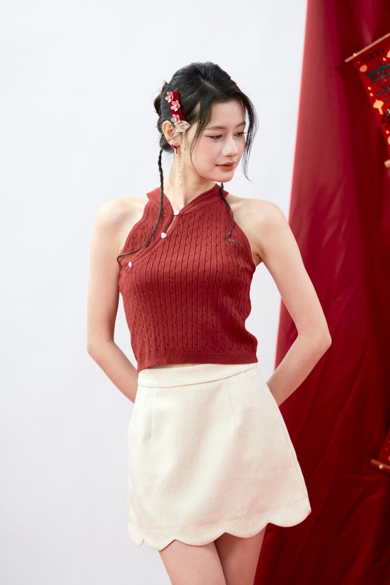 Avine Twisted Cable Knit Halter Top Scarlet