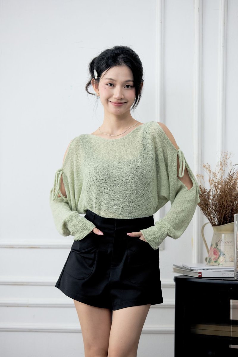 Sherry Patch pocket shorts Black