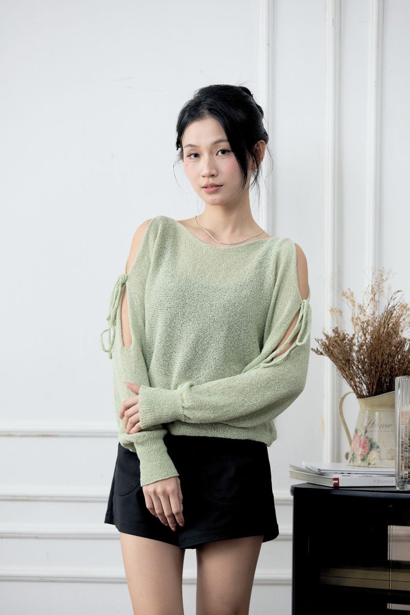 Kelynne Cold Shoulder Knit Top Olive
