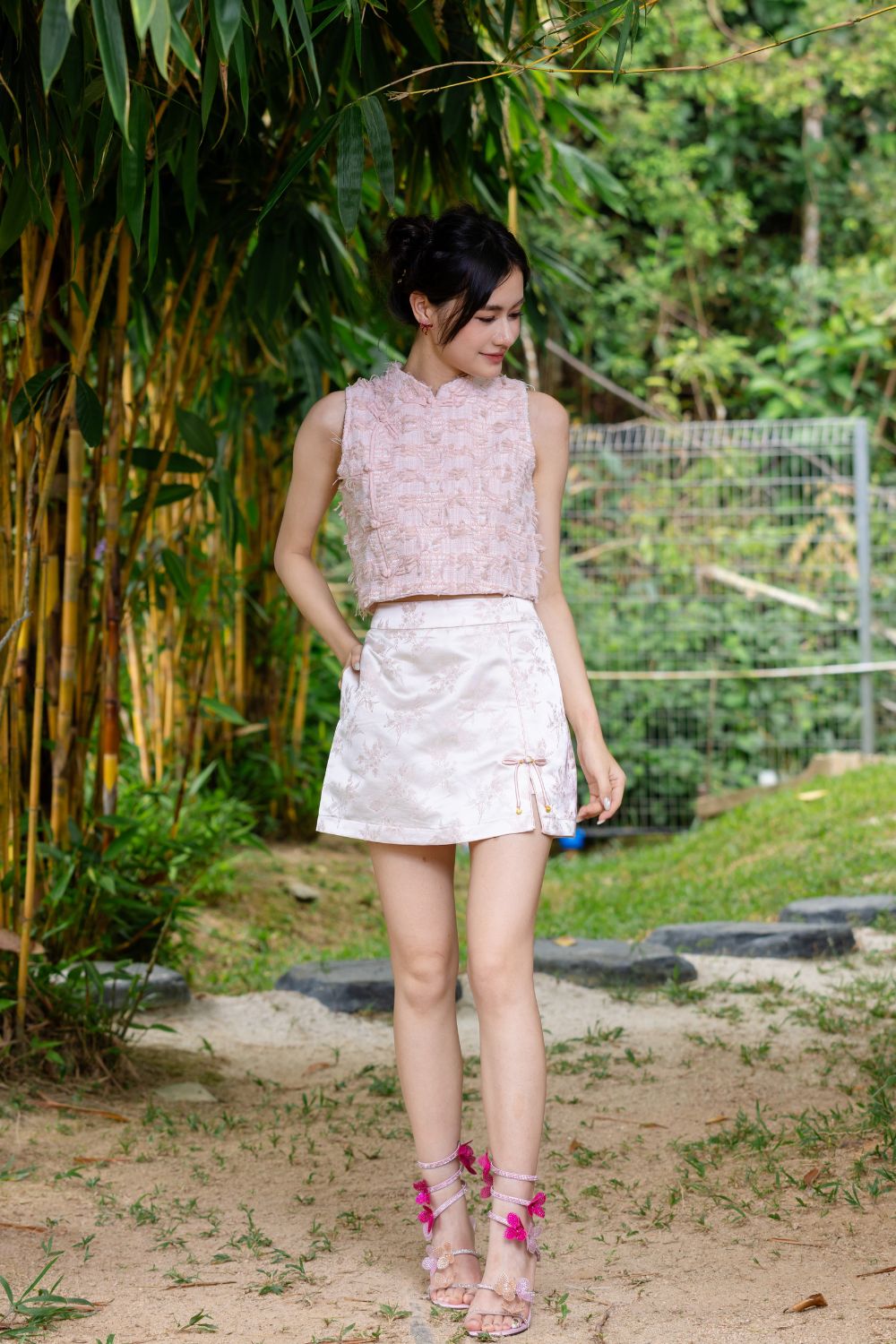 Évarine Textured Sleeveless Cheongsam Top Blush