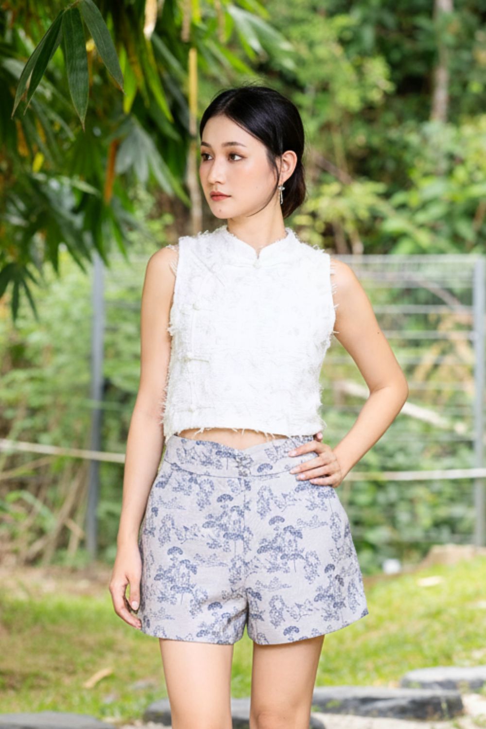 Évarine Textured Sleeveless Cheongsam Top Ivory
