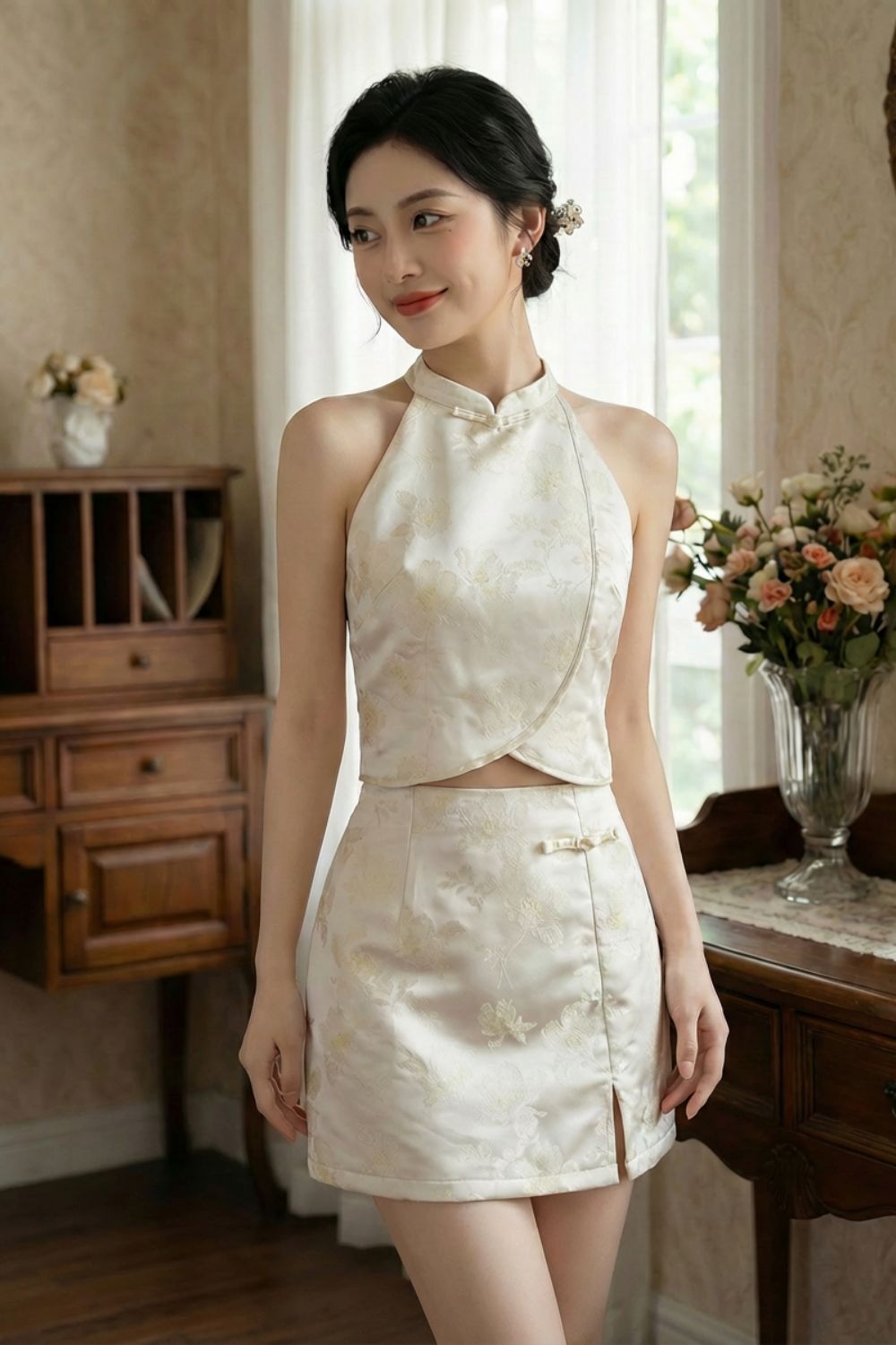 Lunéa Jacquard halter Cheongsam Top Beige