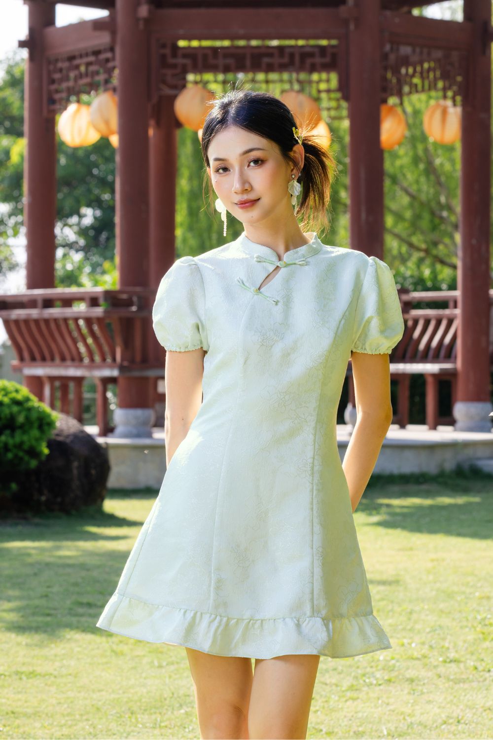 Virelith Cheongsam Dress With Lotus Hem Mint