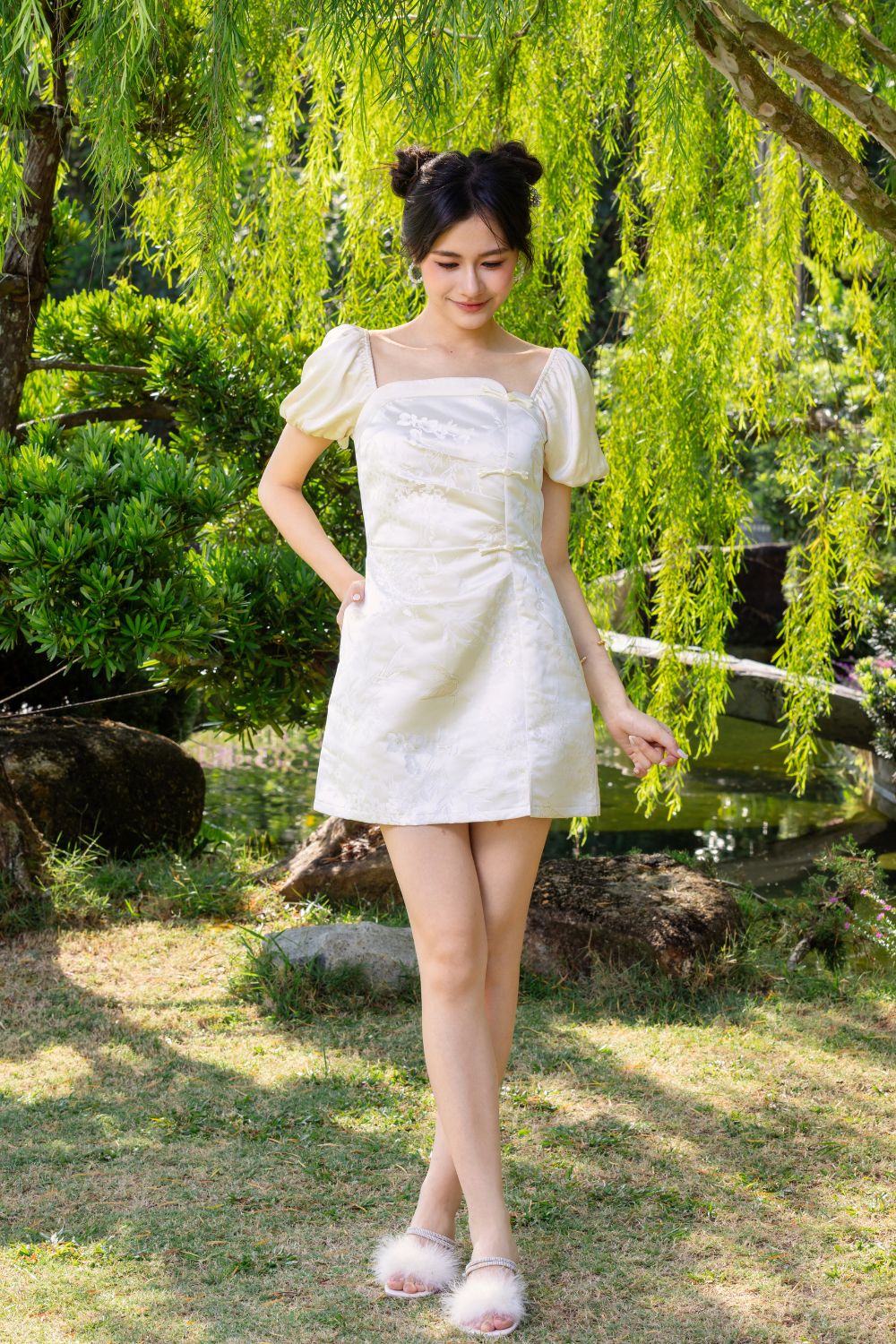 Elarithea Cheongsam Dress With Contrast Sleeves Cream
