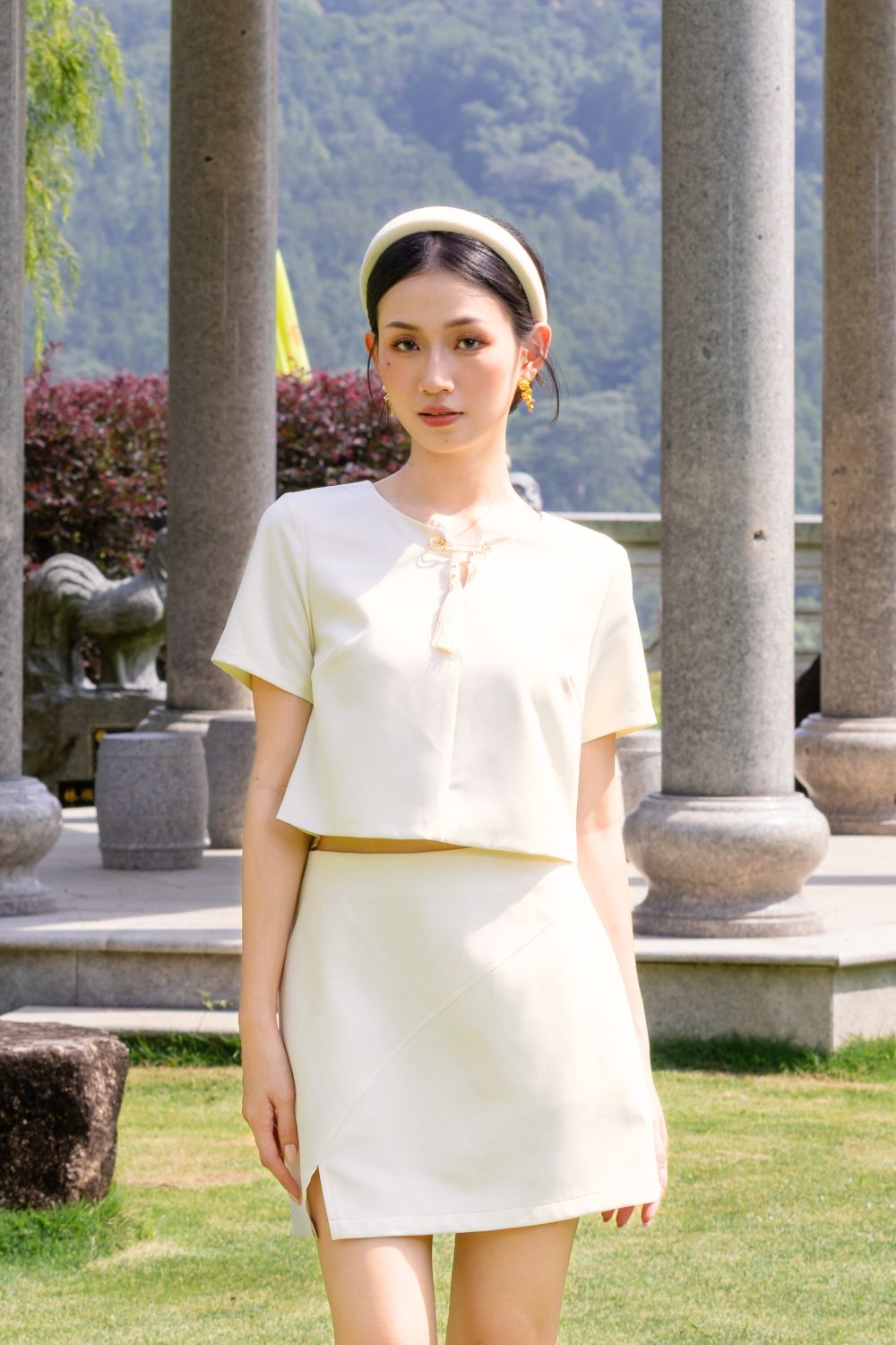 Zeraphine Asymmetrical Slit A- Line Skirt Yellow