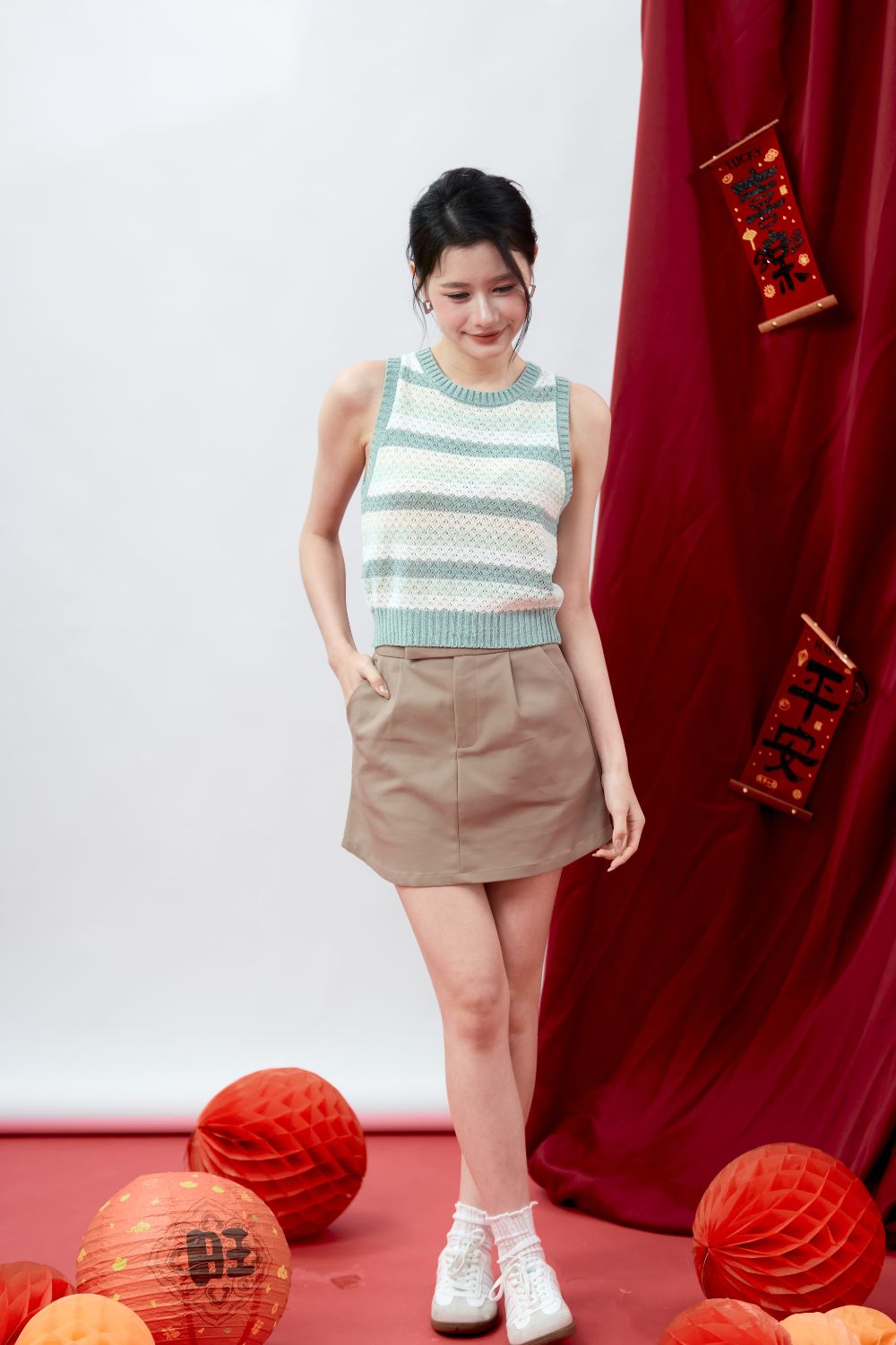 Yvelia Zavelle Pleated Curve Hem Skirt Khaki
