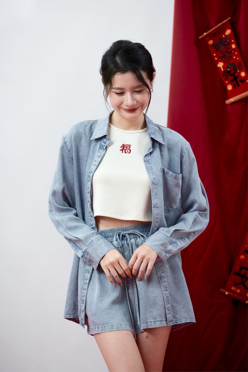 Melanthis Soft Denim Top Light Wash