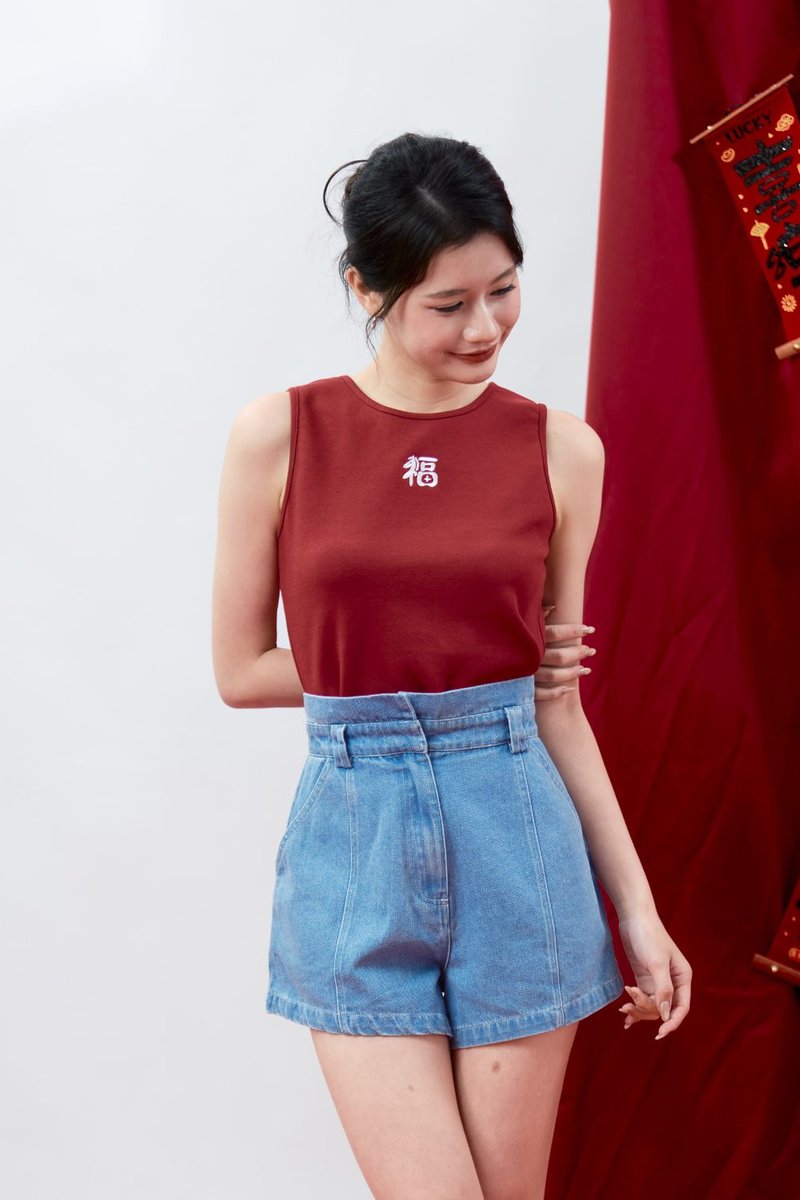 福Horse Embroidery Crop Top Scarlet