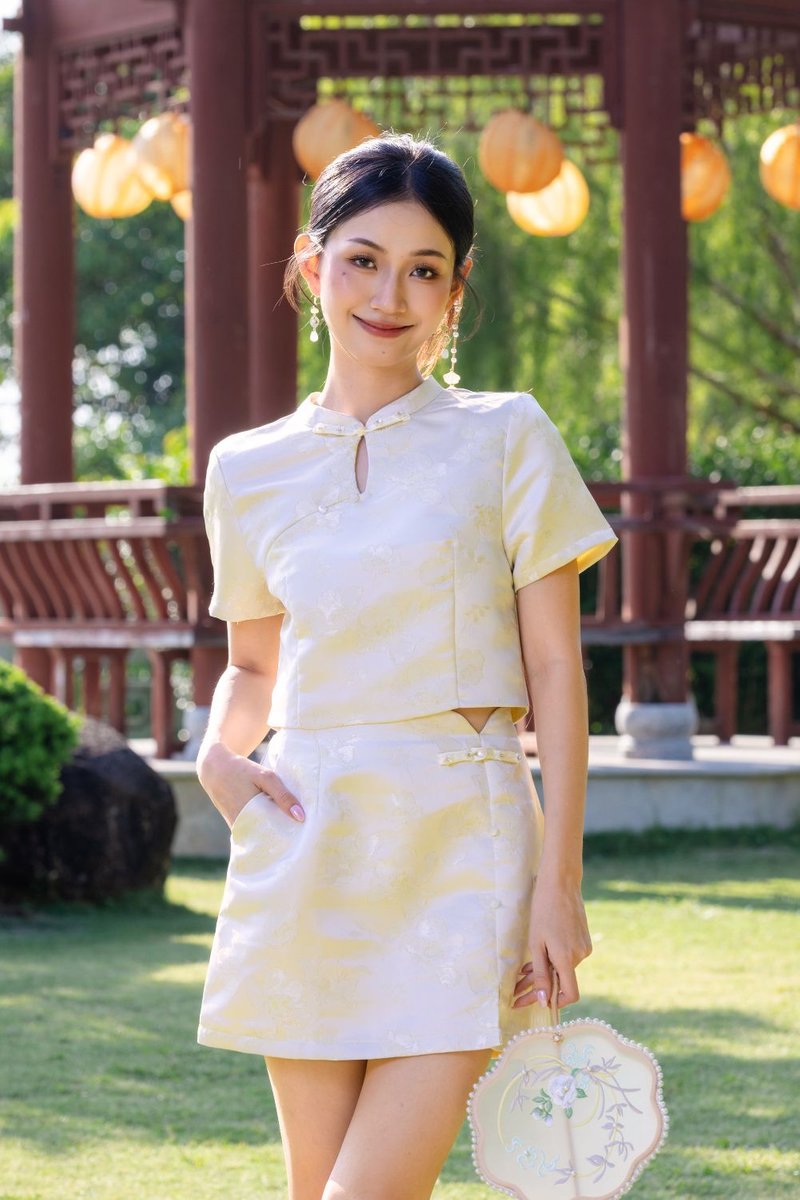 Lunéa Jacquard Cheongsam Top Beige