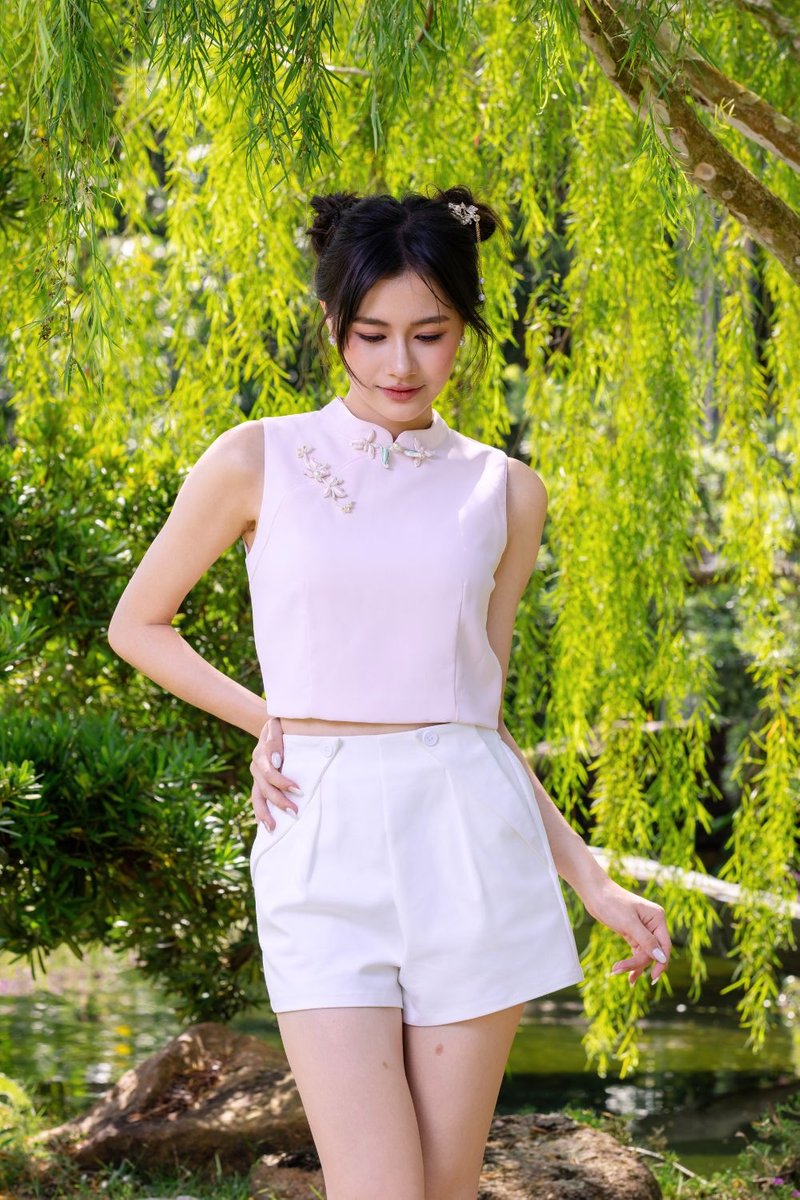 Orlaya Intricate Chinese Knot Cheongsam Sleeveless Top Blush