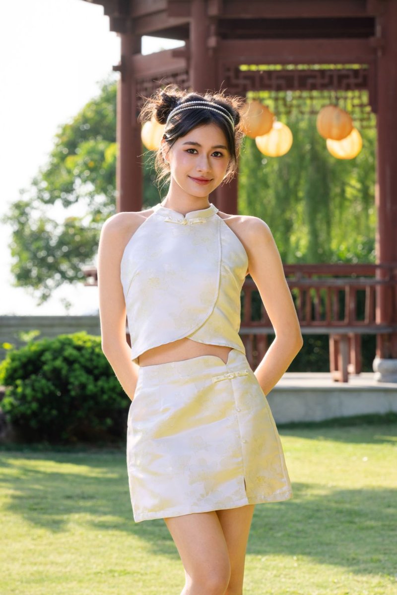 Lunéa Jacquard halter Cheongsam Top Beige