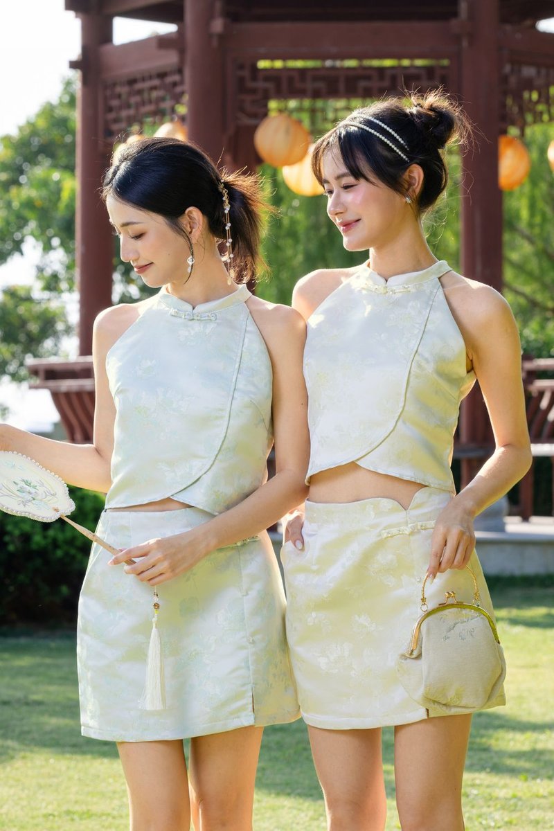 Lunéa Jacquard halter Cheongsam Top Beige